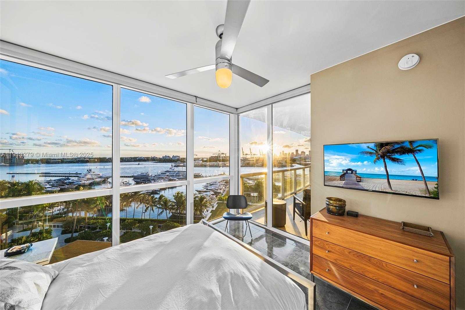 Small Image of 450 ALTON RD #805, Miami Beach Number 13