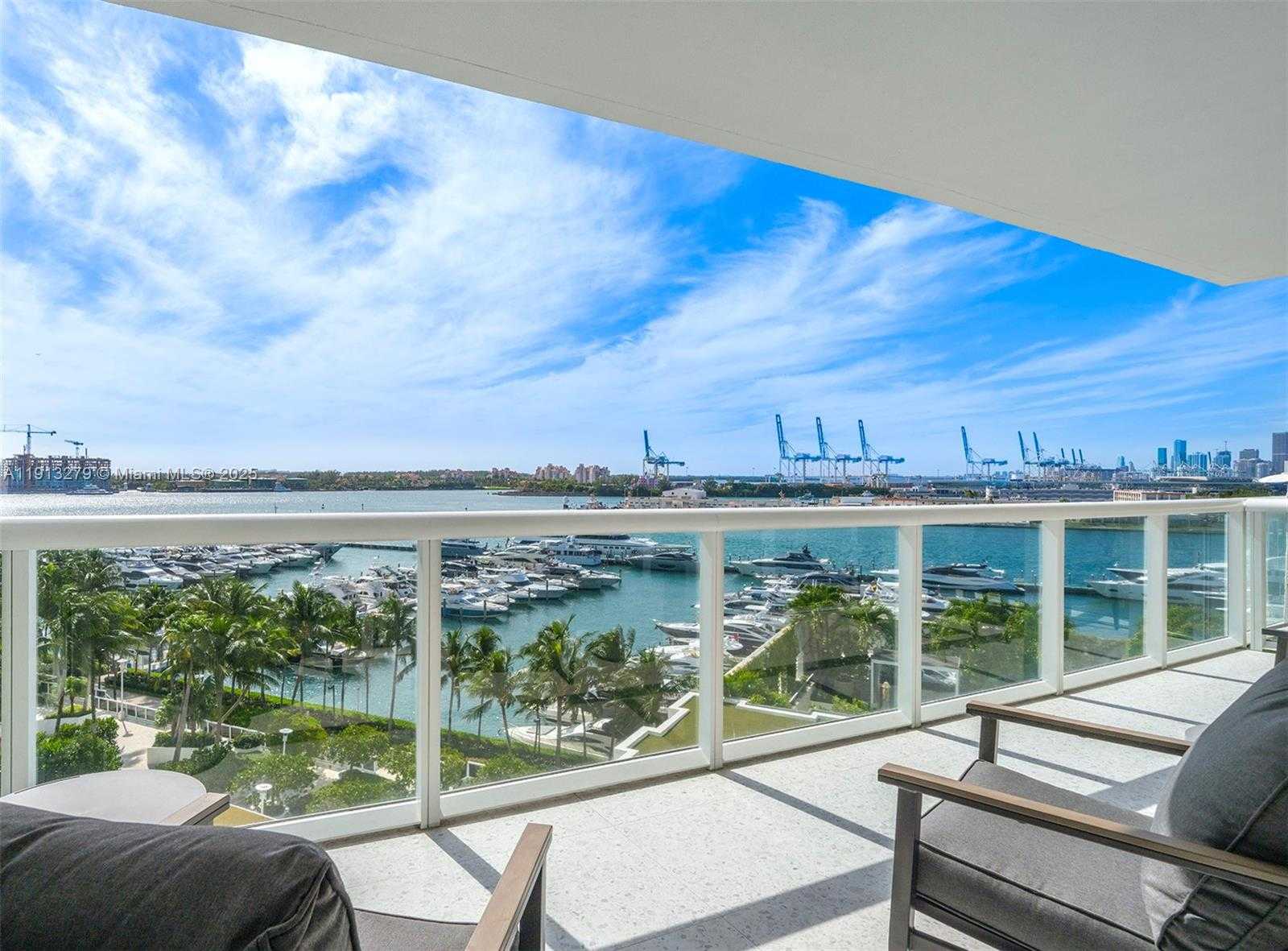 Small Image of 450 ALTON RD #805, Miami Beach Number 4