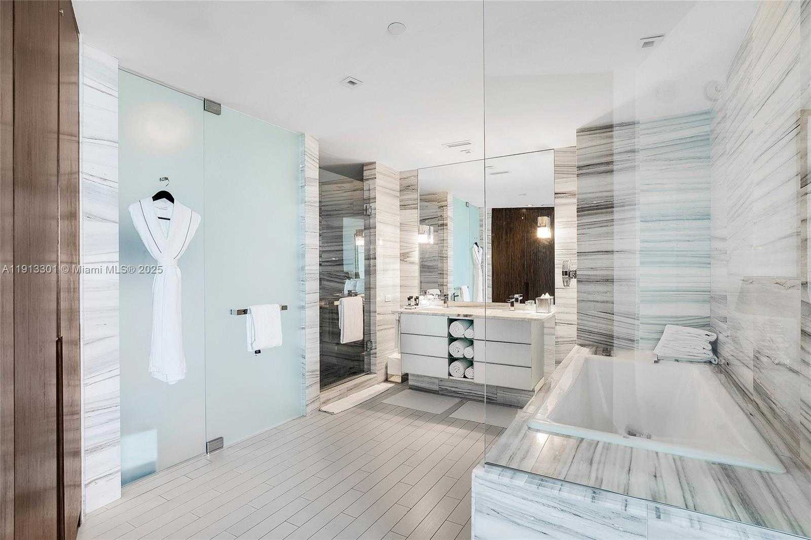 Small Image of 2201 COLLINS AVE #431, Miami Beach Number 11