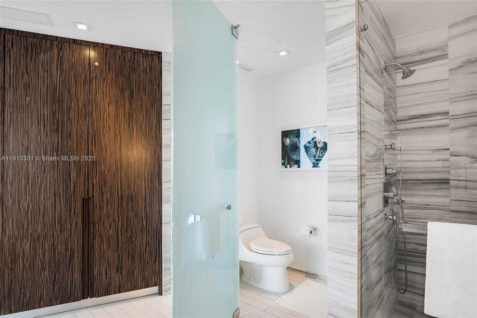 Small Image of 2201 COLLINS AVE #431, Miami Beach Number 13