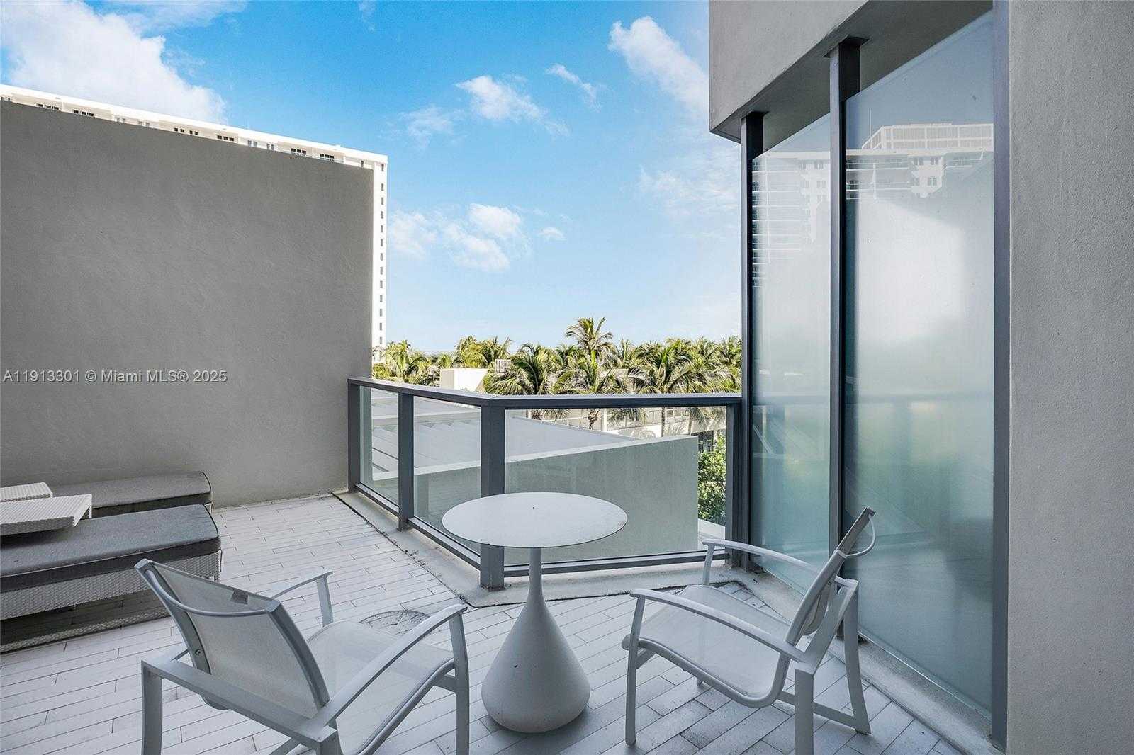 Small Image of 2201 COLLINS AVE #431, Miami Beach Number 19