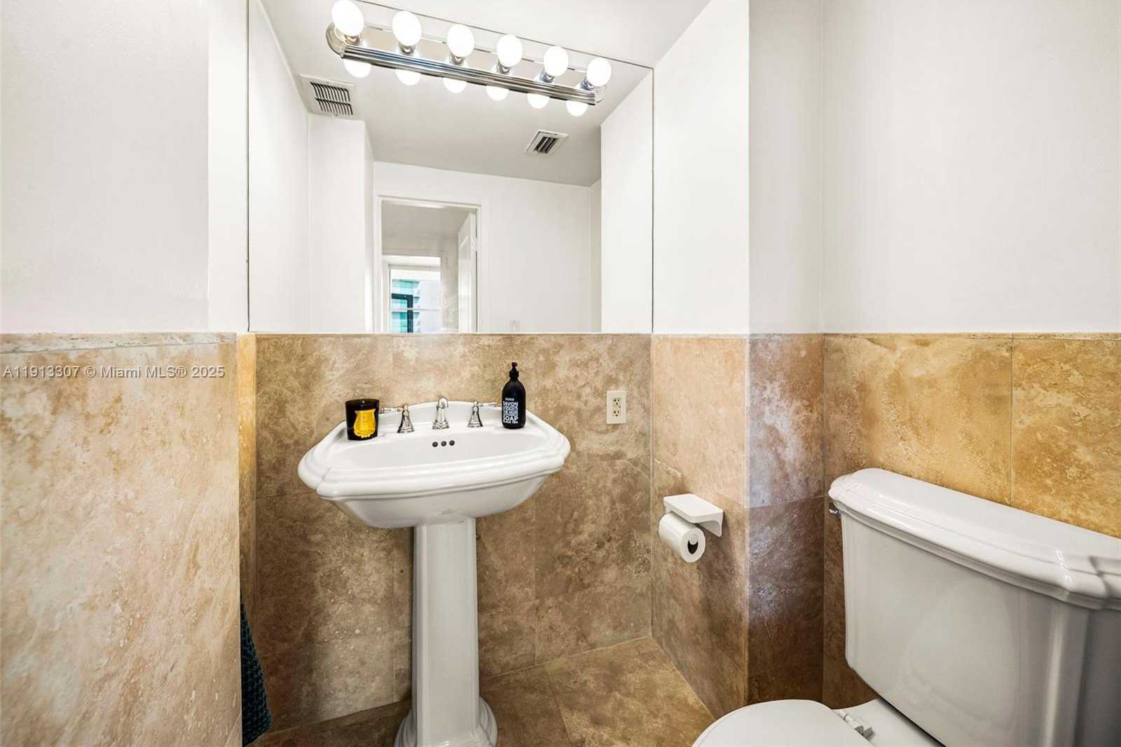 Small Image of 20 ISLAND AVE #1005, Miami Beach Number 13