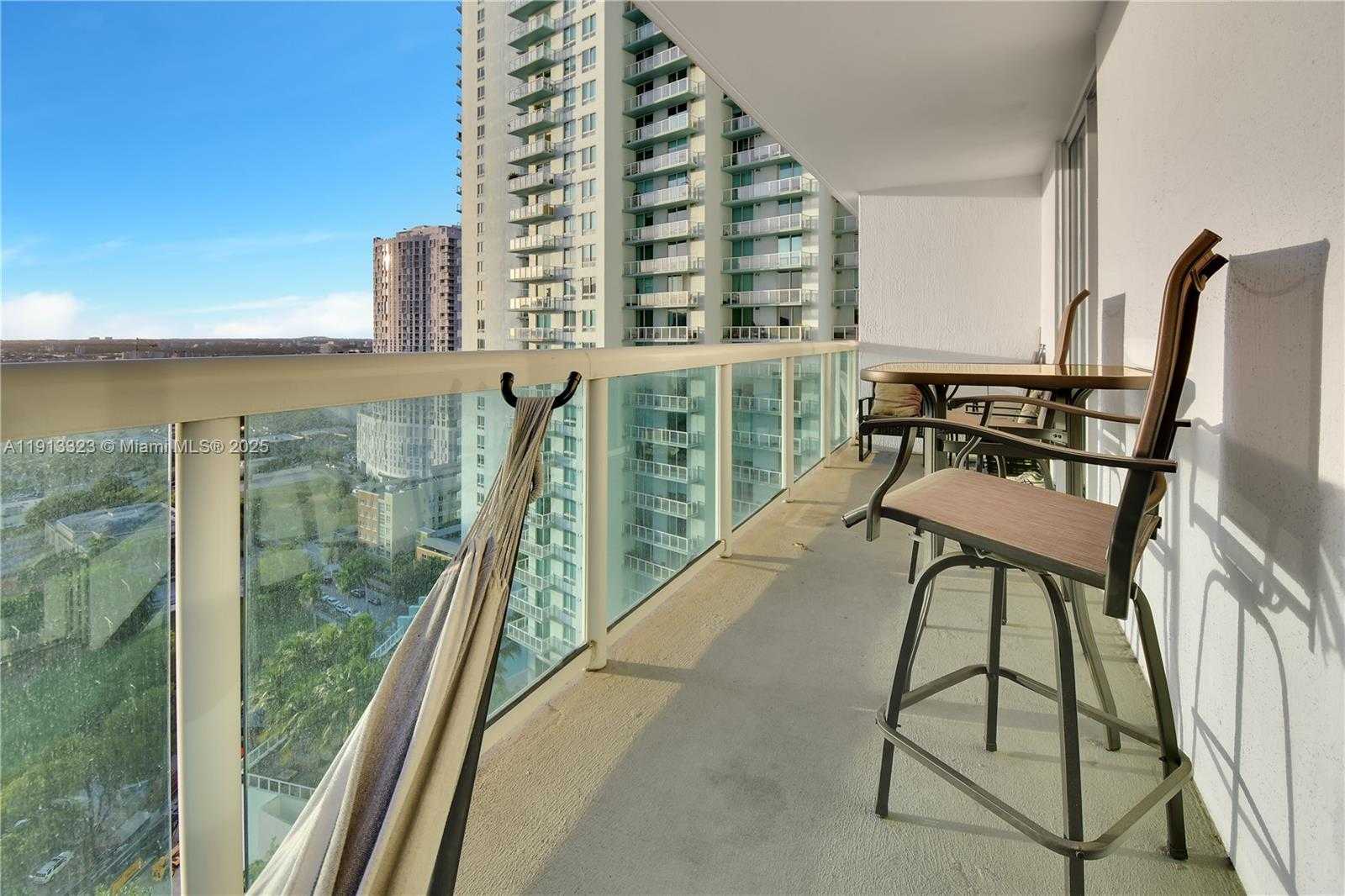 Small Image of 1800 NORTH BAYSHORE DR #2604, Miami Number 16