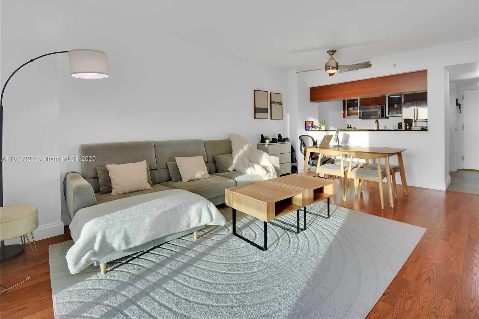 Small Image of 1800 NORTH BAYSHORE DR #2604, Miami Number 4