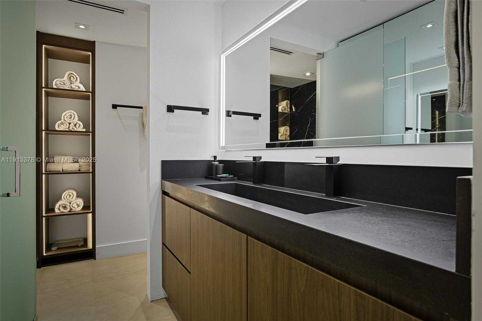 Small Image of 2301 COLLINS AVE #1634, Miami Beach Number 34