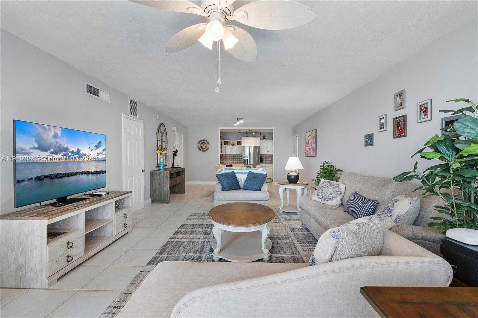 Small Image of 5005 COLLINS AVE #708, Miami Beach Number 10