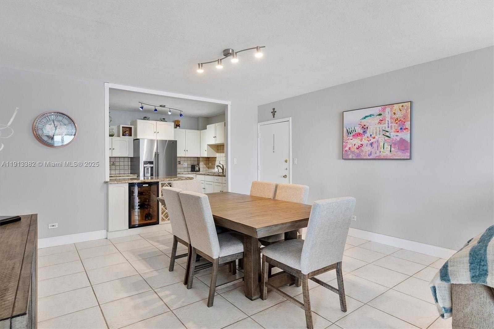 Small Image of 5005 COLLINS AVE #708, Miami Beach Number 11