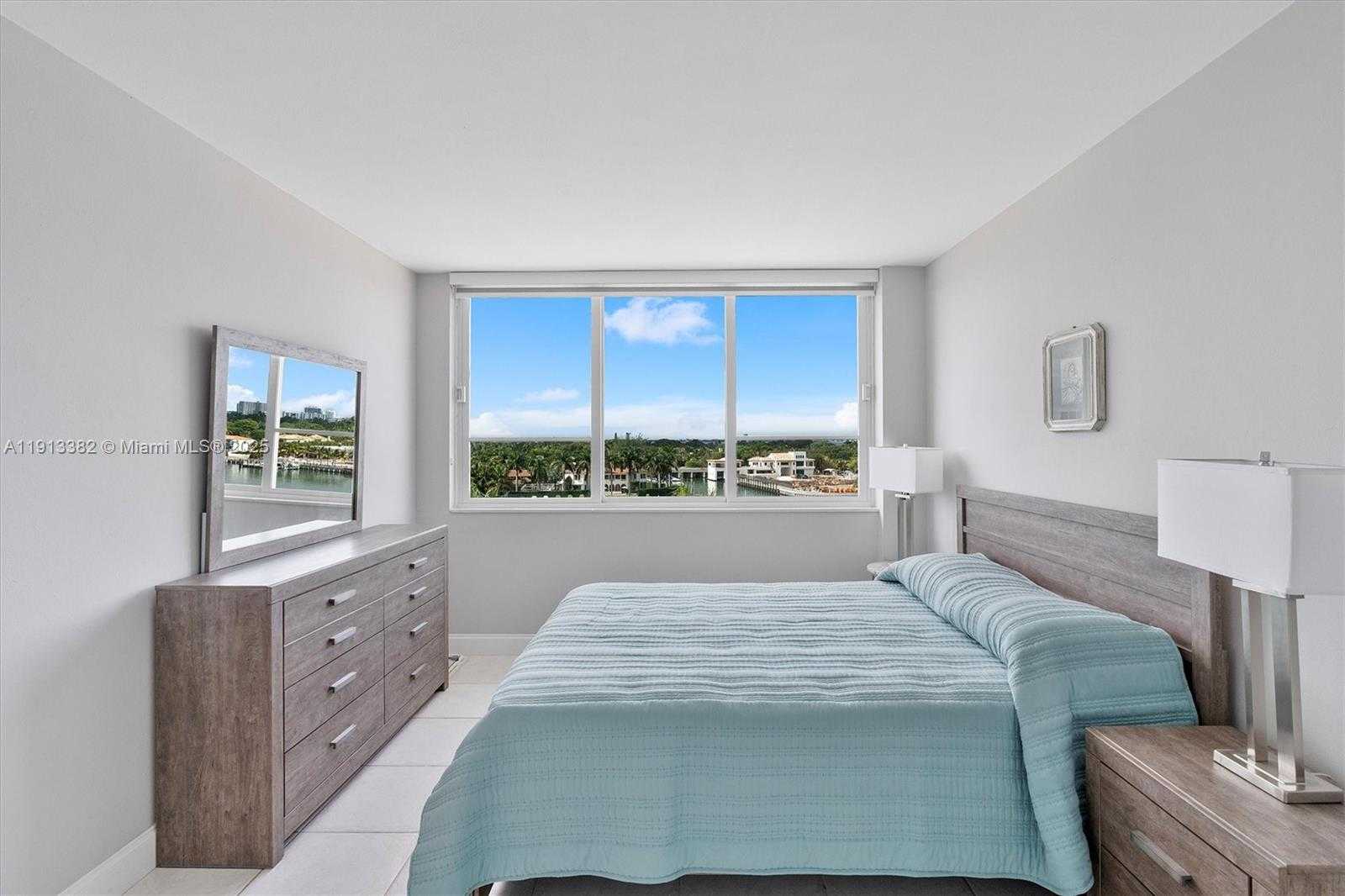 Small Image of 5005 COLLINS AVE #708, Miami Beach Number 25