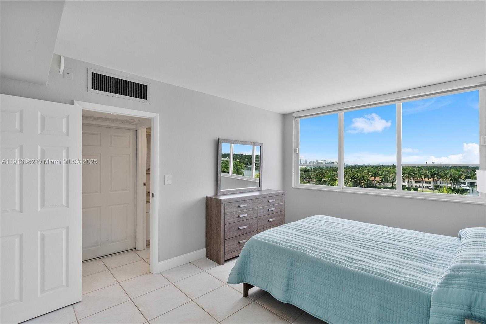 Small Image of 5005 COLLINS AVE #708, Miami Beach Number 26