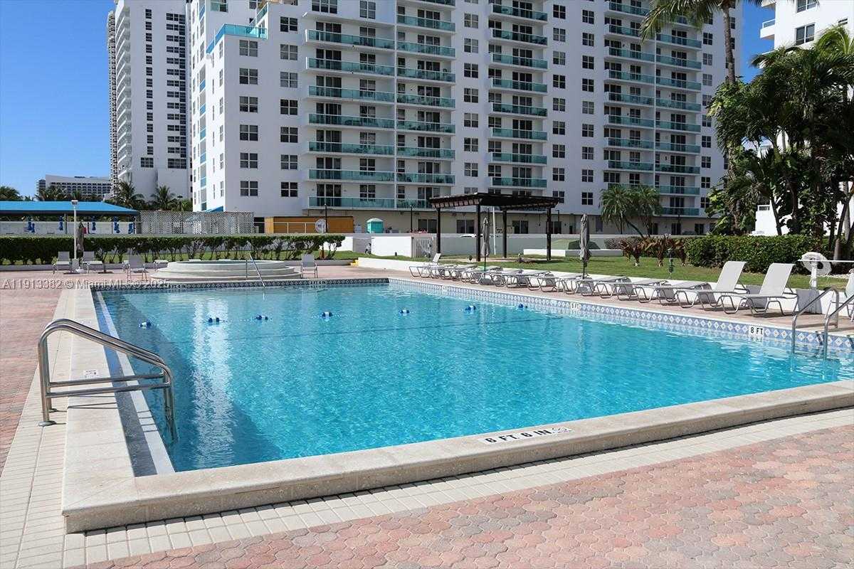 Small Image of 5005 COLLINS AVE #708, Miami Beach Number 38