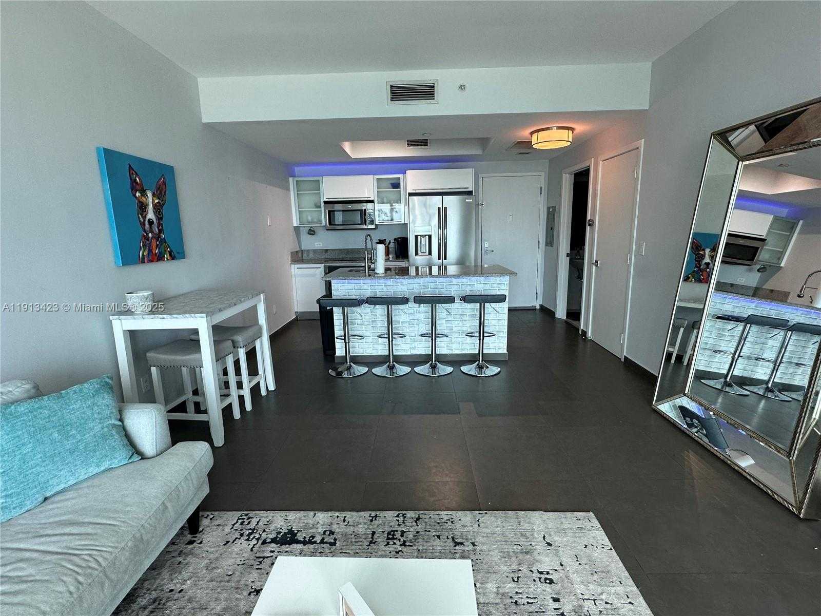 Small Image of 888 BISCAYNE BLVD #4302, Miami Number 2
