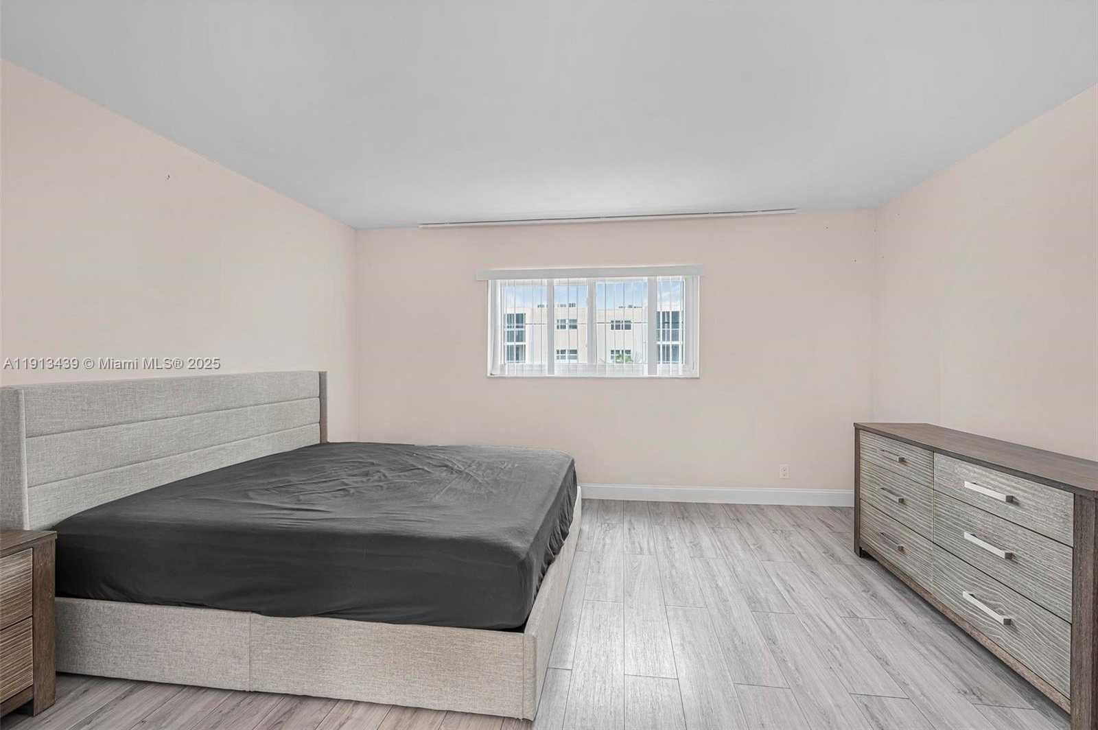 Small Image of 609 NORTH EAST 14TH AVE #603, Hallandale Beach Number 11