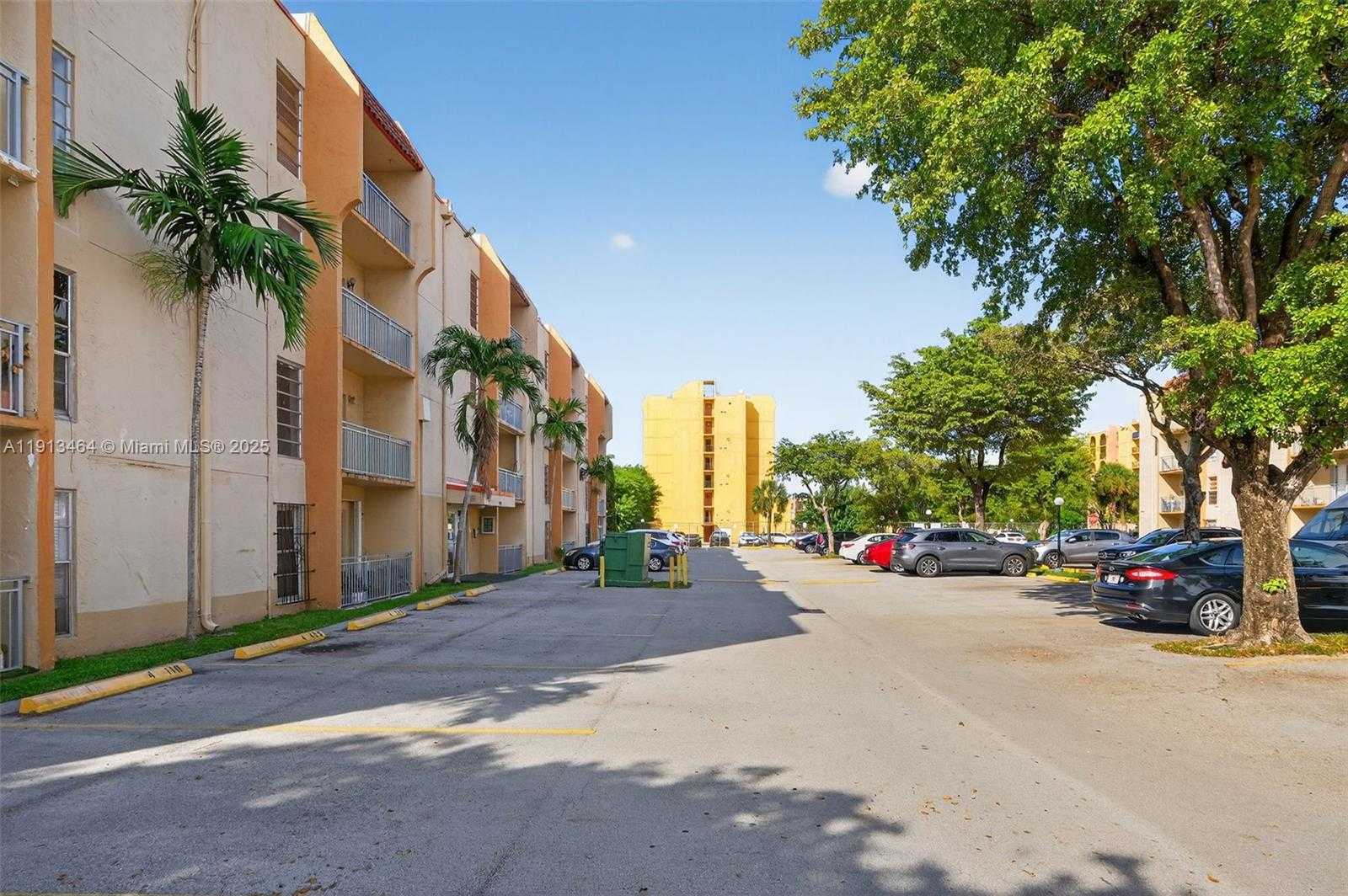 Small Image of 4841 NORTH WEST 7TH ST #309-4, Miami Number 32