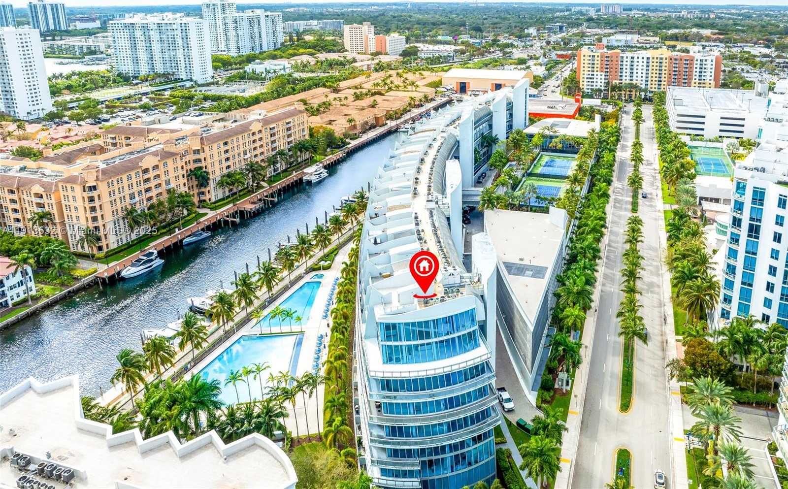 Small Image of Aventura Number 40