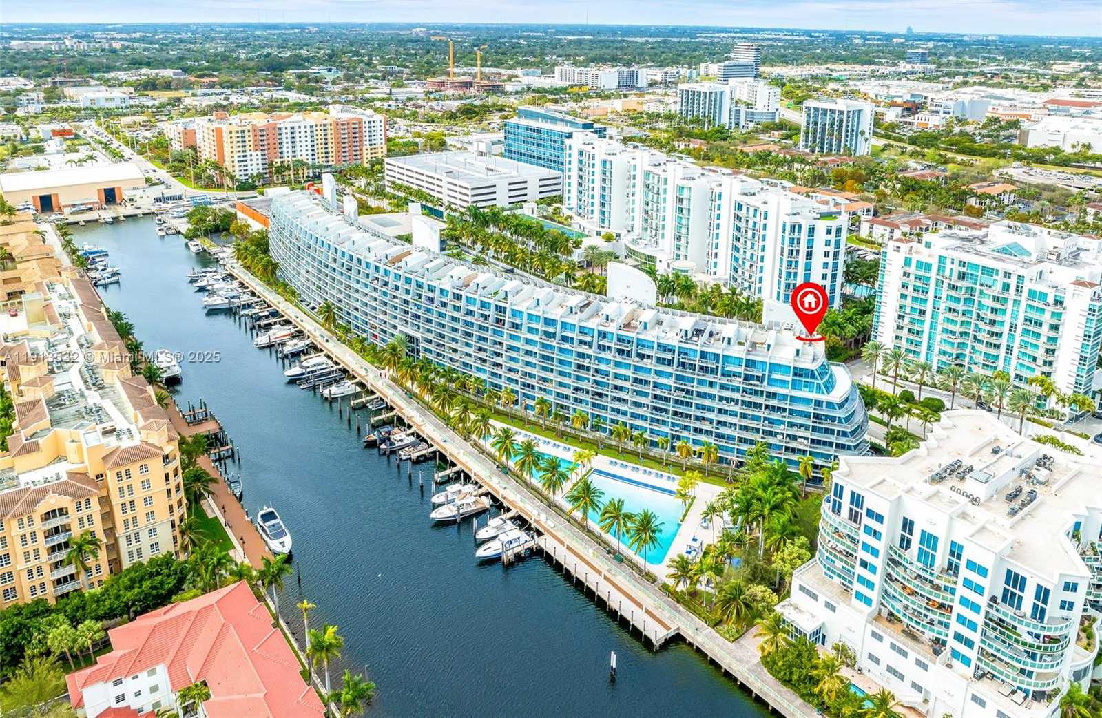 Small Image of Aventura Number 42