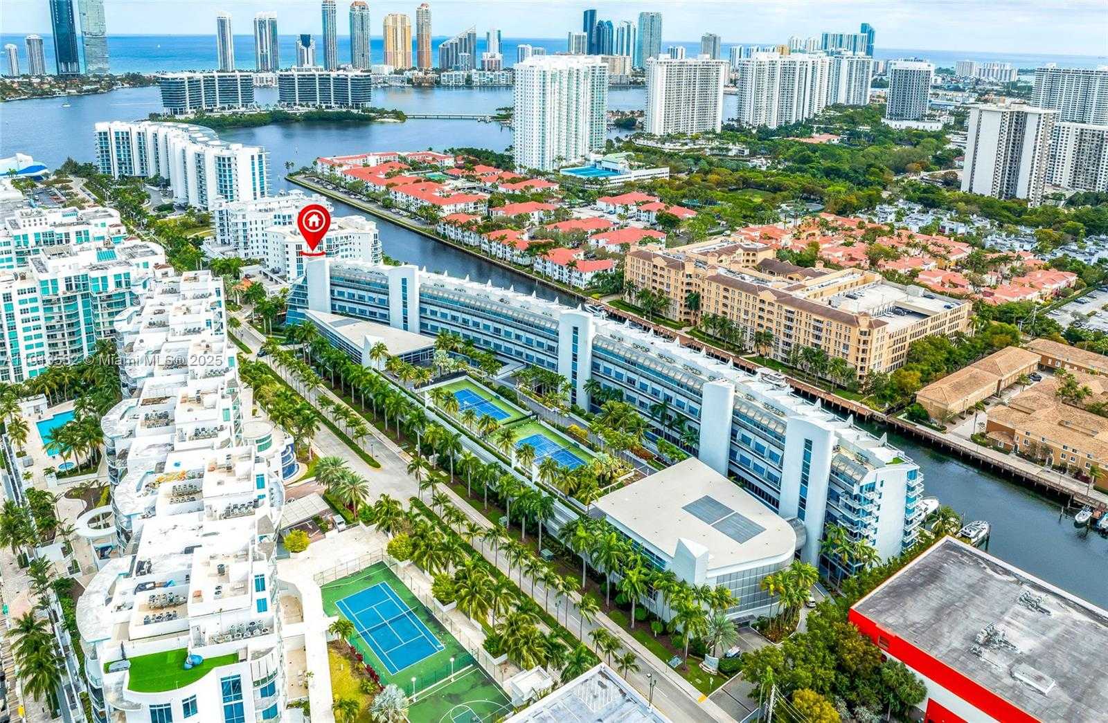 Small Image of Aventura Number 51