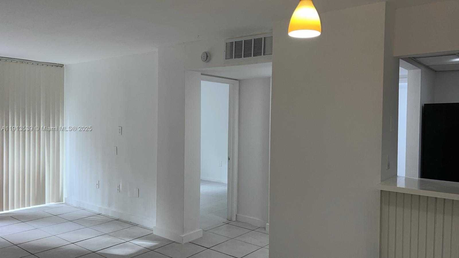 Small Image of 8860 FONTAINEBLEAU BLVD #403, Miami Number 3