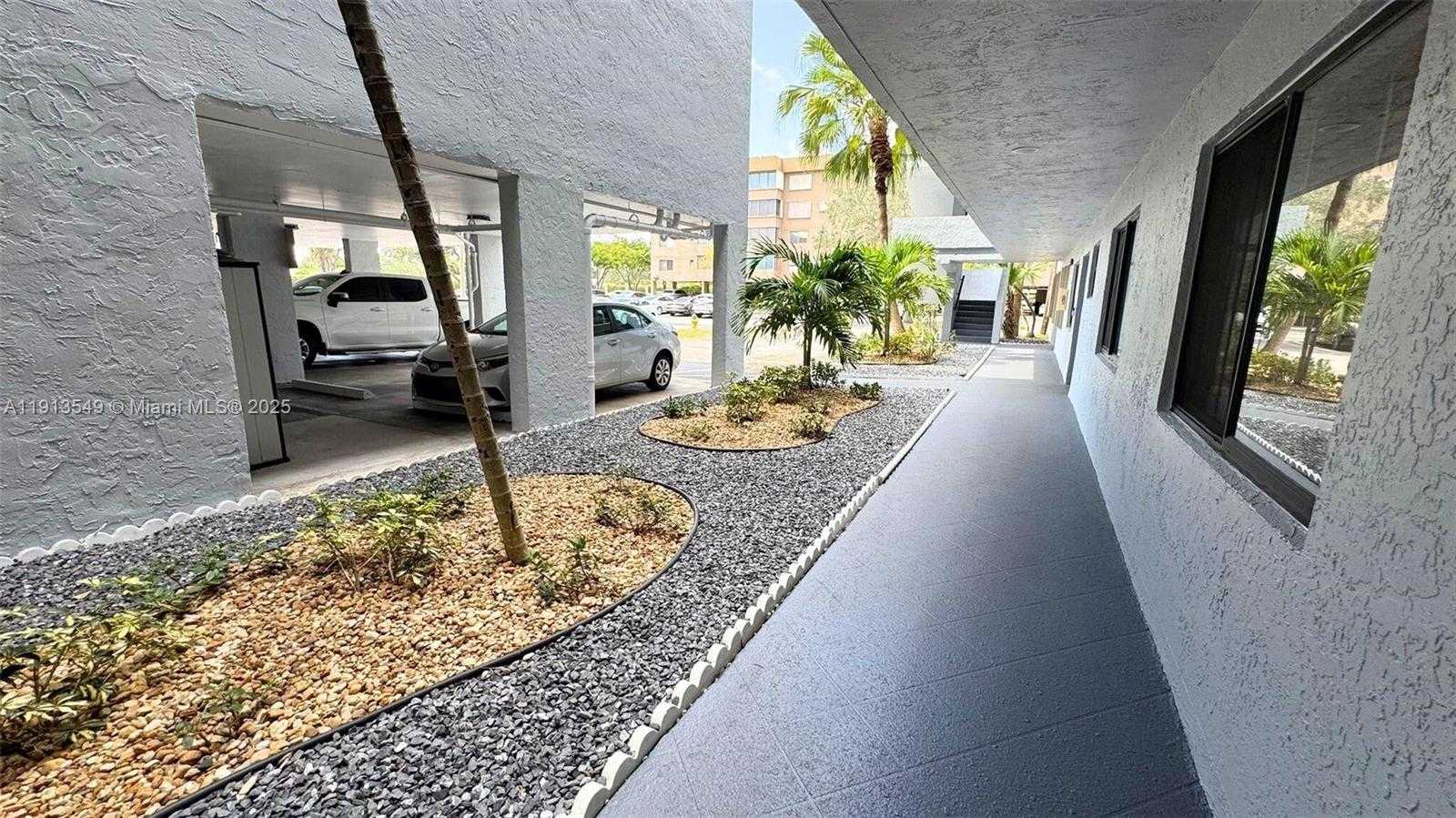 Small Image of 8020 HAMPTON BLVD #304, North Lauderdale Number 26