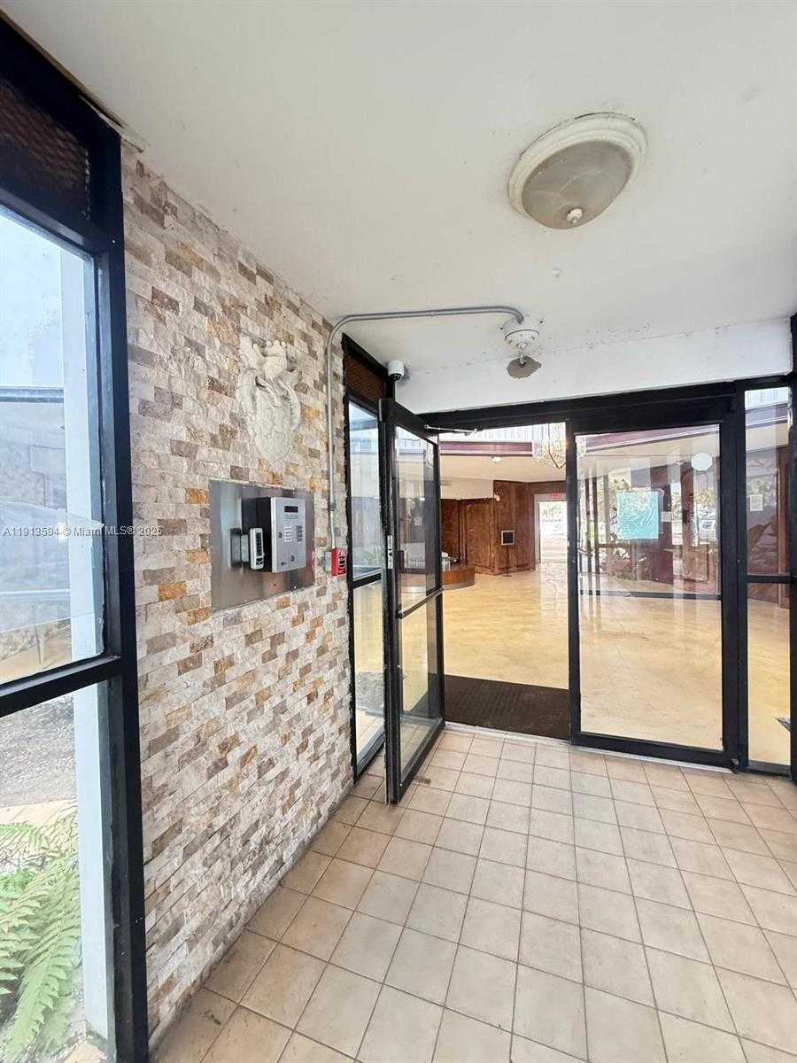 Small Image of 2025 NORTH EAST 164TH ST #406, North Miami Beach Number 7