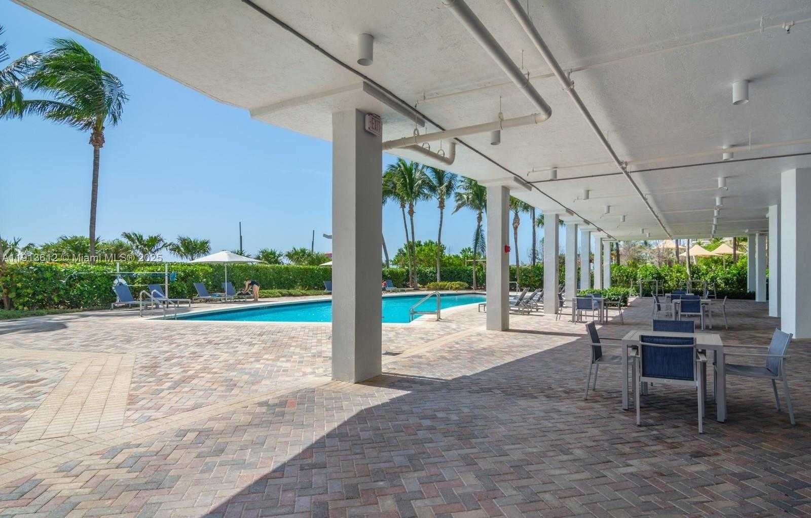 Small Image of 6515 COLLINS AVE #1007, Miami Beach Number 20