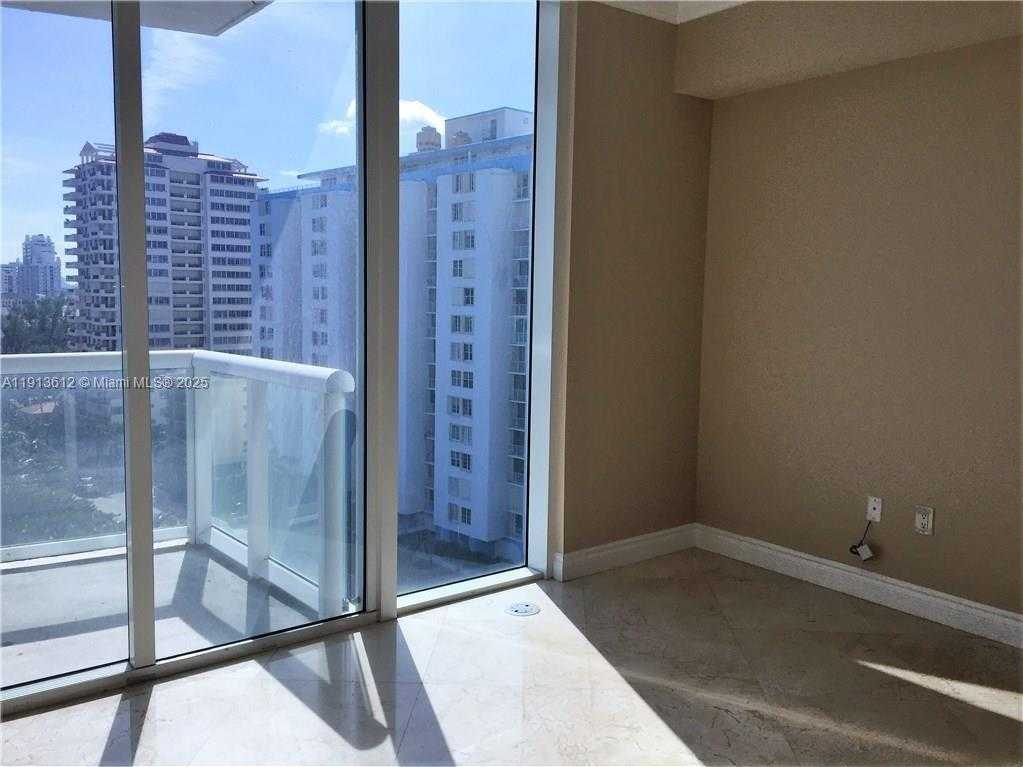 Small Image of 6515 COLLINS AVE #1007, Miami Beach Number 7