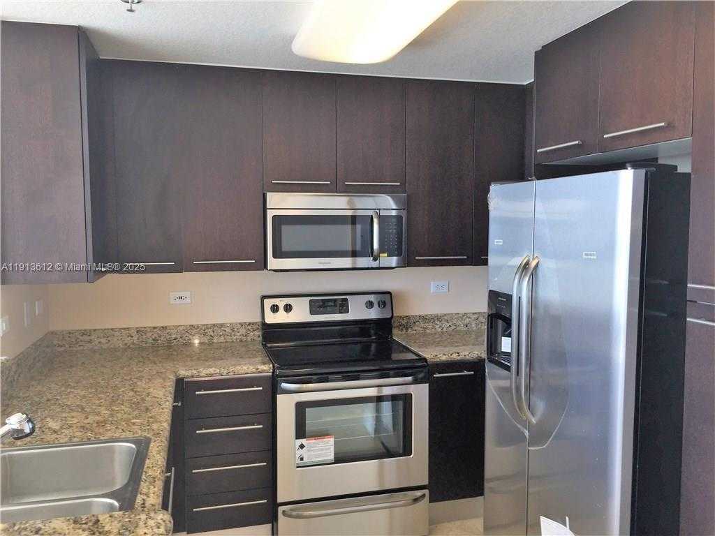 Small Image of 6515 COLLINS AVE #1007, Miami Beach Number 8