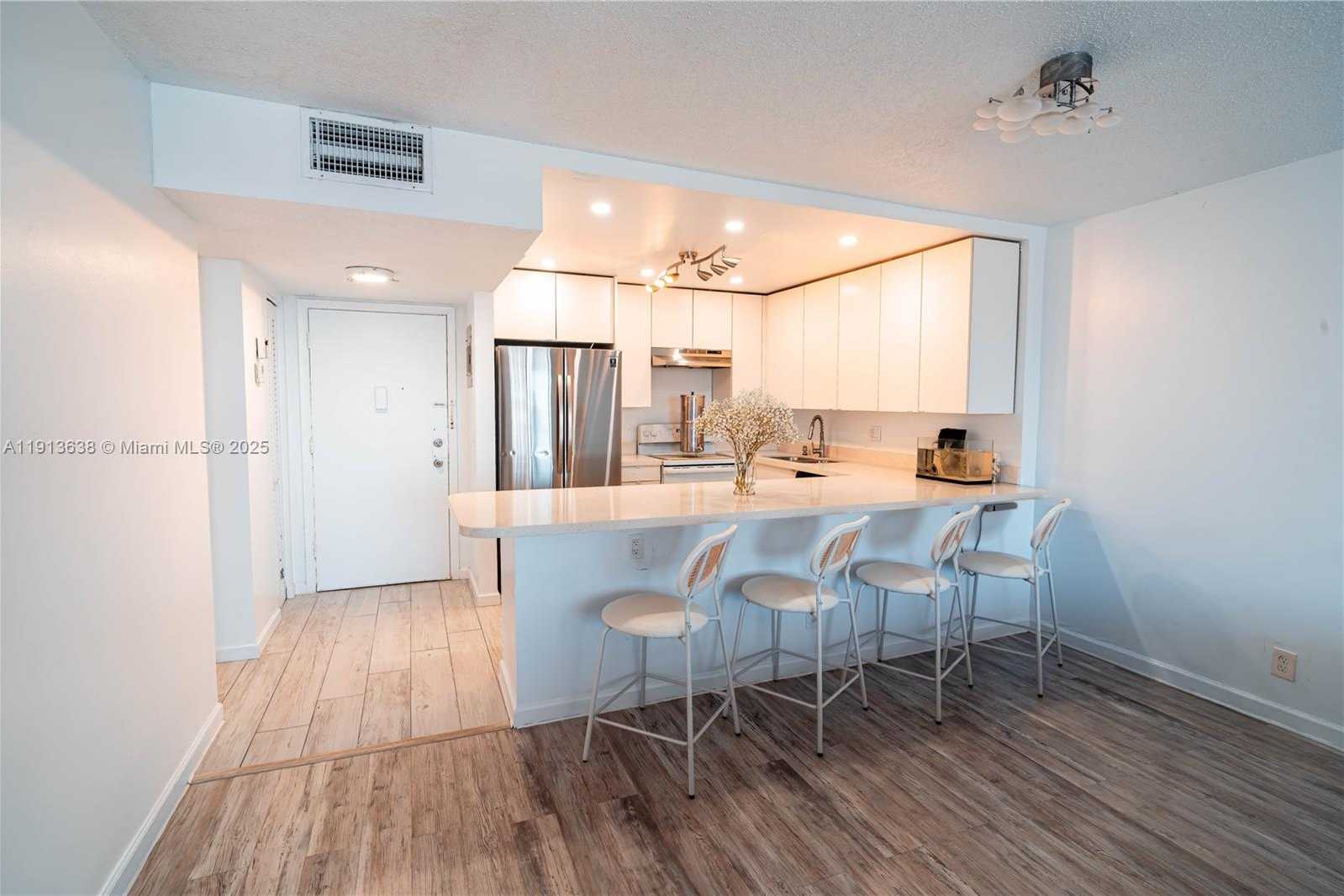 Small Image of 1817 SOUTH OCEAN DRIV #918, Hallandale Beach Number 12