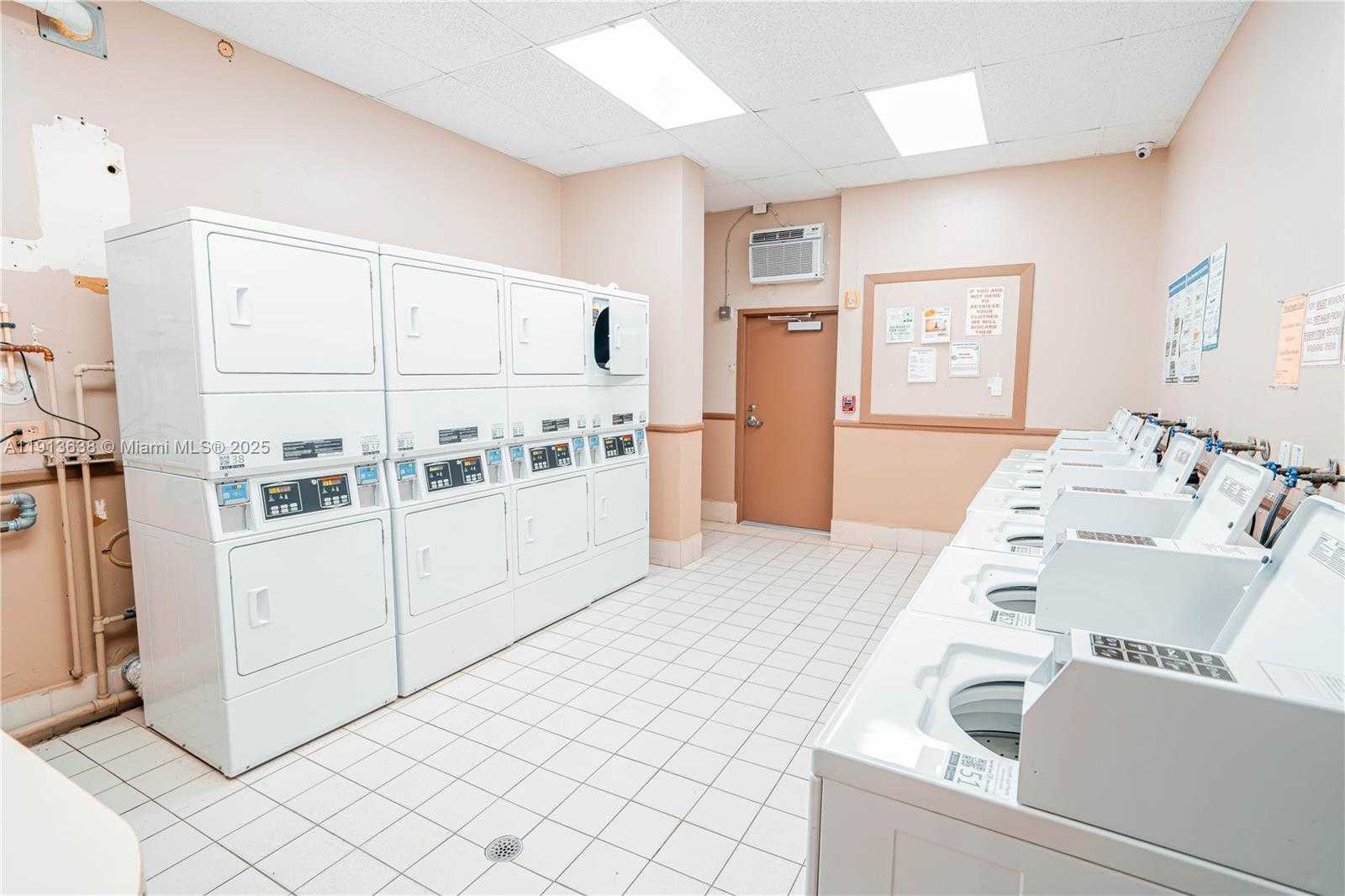 Small Image of 1817 SOUTH OCEAN DRIV #918, Hallandale Beach Number 31