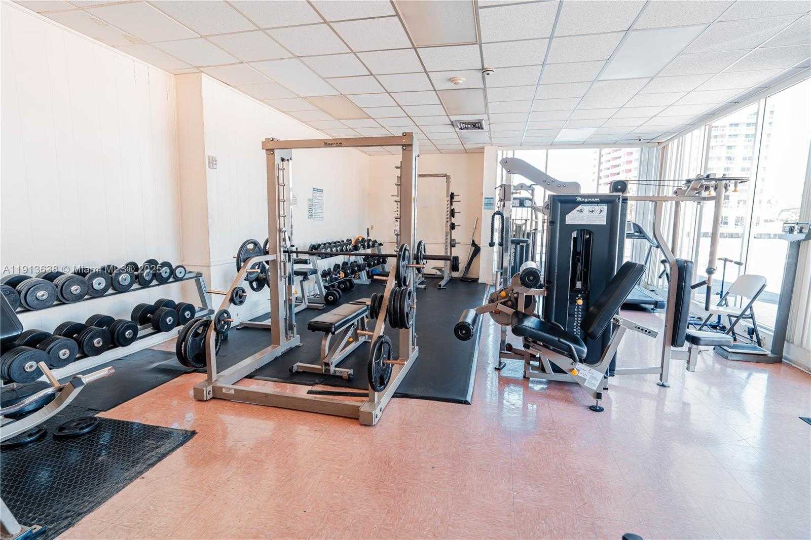 Small Image of 1817 SOUTH OCEAN DRIV #918, Hallandale Beach Number 33