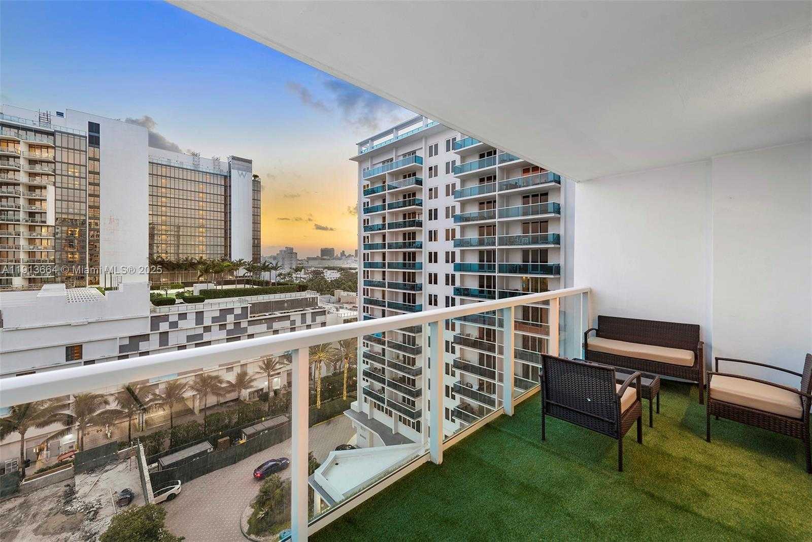 Small Image of 2301 COLLINS AVE #1004, Miami Beach Number 14
