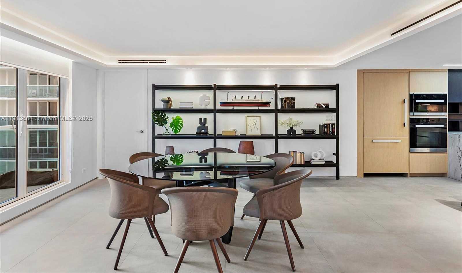 Small Image of 2301 COLLINS AVE #1004, Miami Beach Number 36