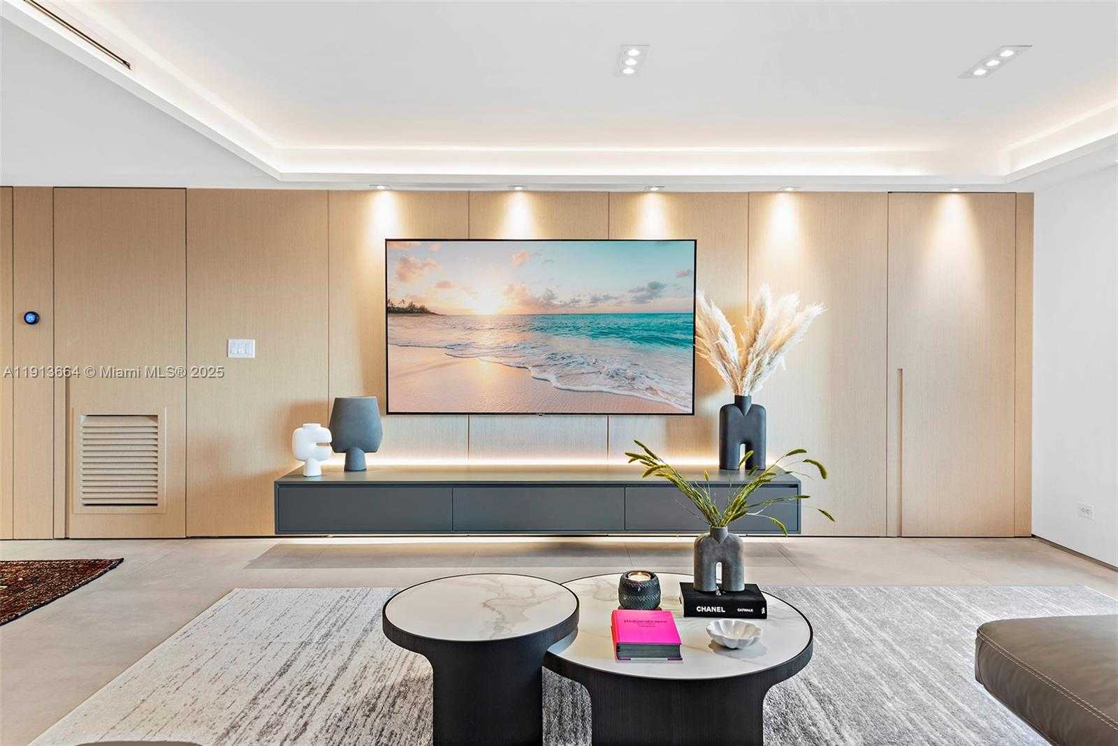 Small Image of 2301 COLLINS AVE #1004, Miami Beach Number 48