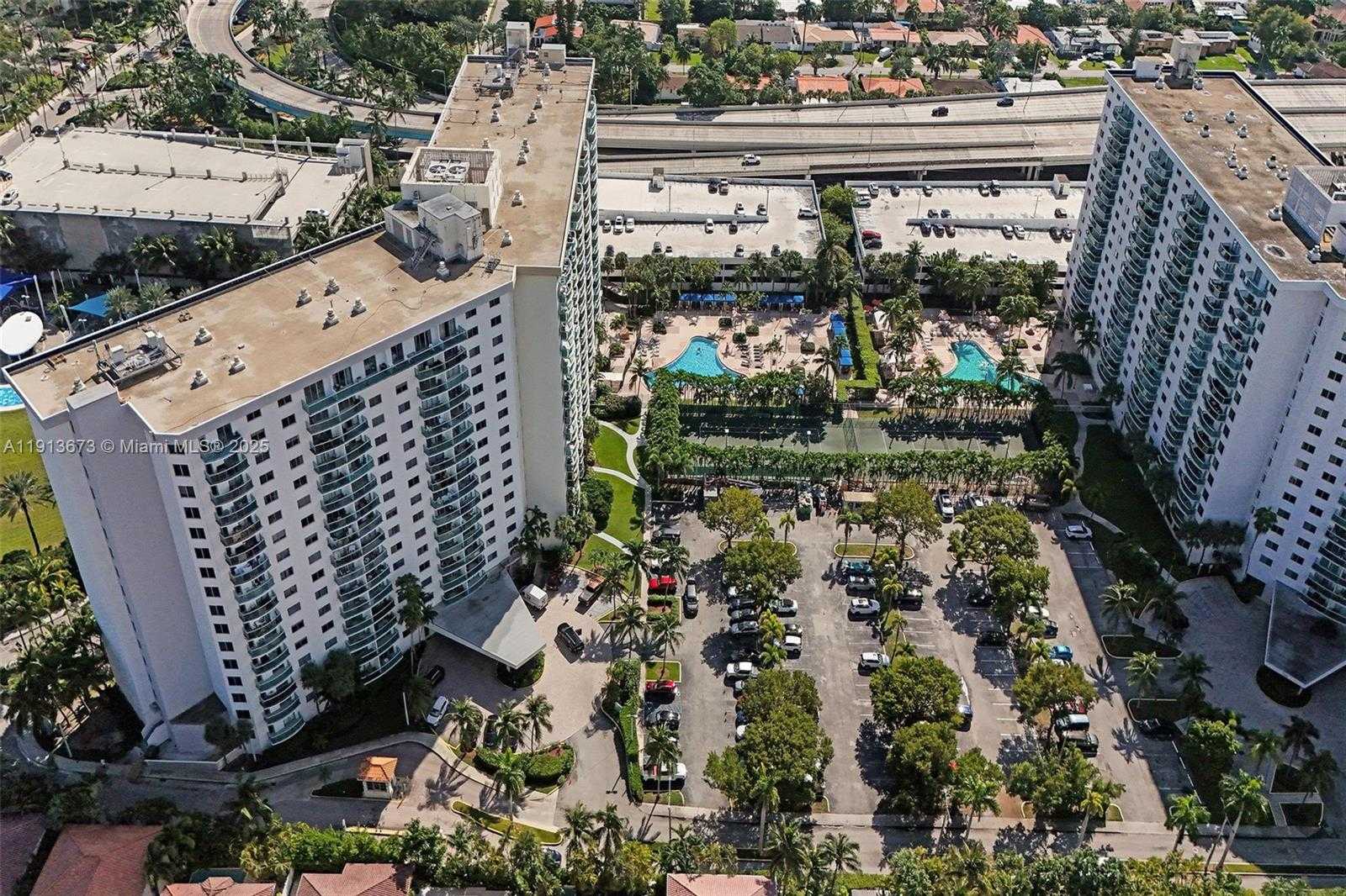 Small Image of 19370 COLLINS AVE #PH-24, Sunny Isles Beach Number 27