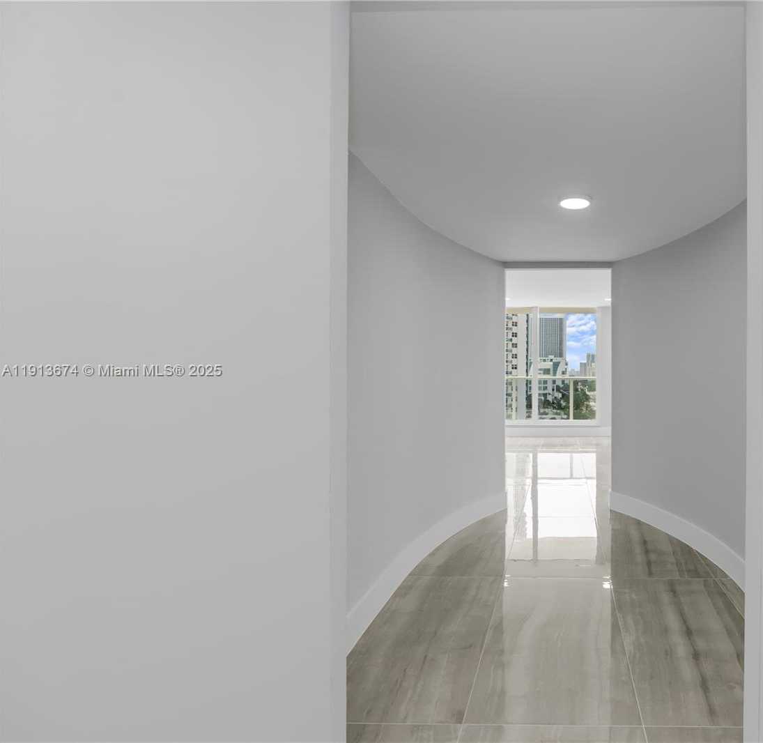 Small Image of 2751 SOUTH OCEAN DR #1008N, Hollywood Number 24