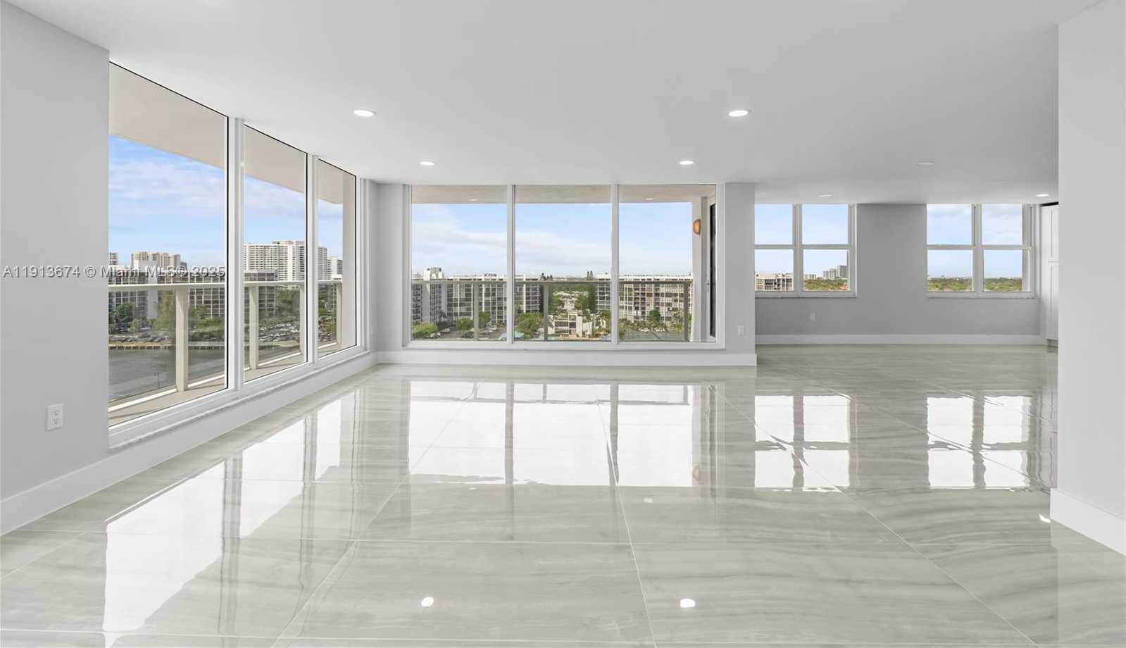 Small Image of 2751 SOUTH OCEAN DR #1008N, Hollywood Number 3