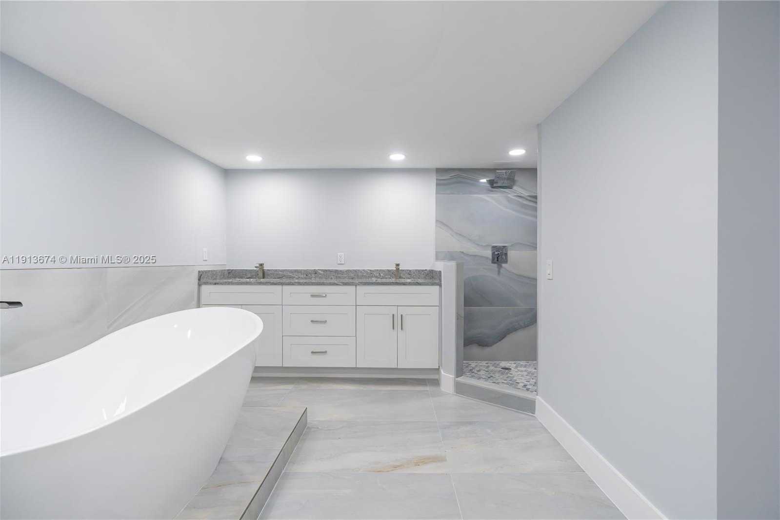 Small Image of 2751 SOUTH OCEAN DR #1008N, Hollywood Number 37