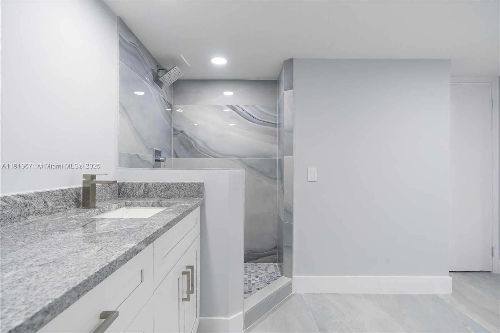 Small Image of 2751 SOUTH OCEAN DR #1008N, Hollywood Number 38