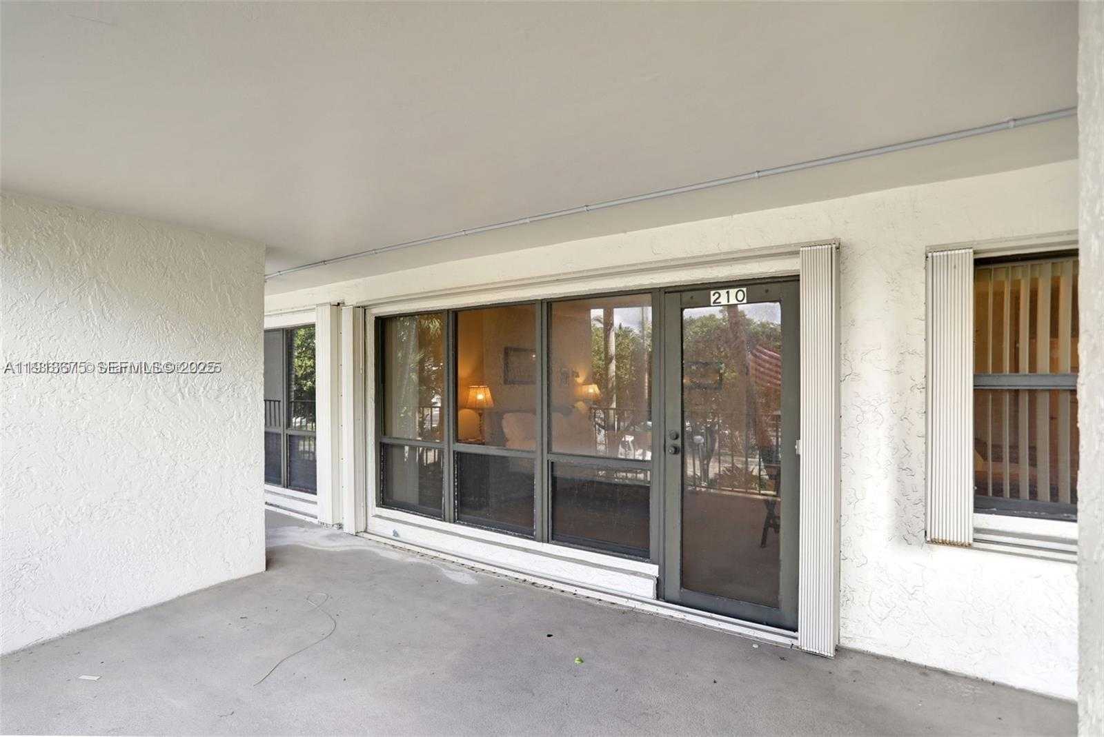 Small Image of 1800 SOUTH OCEAN BLVD #210, Lauderdale By The Sea Number 30