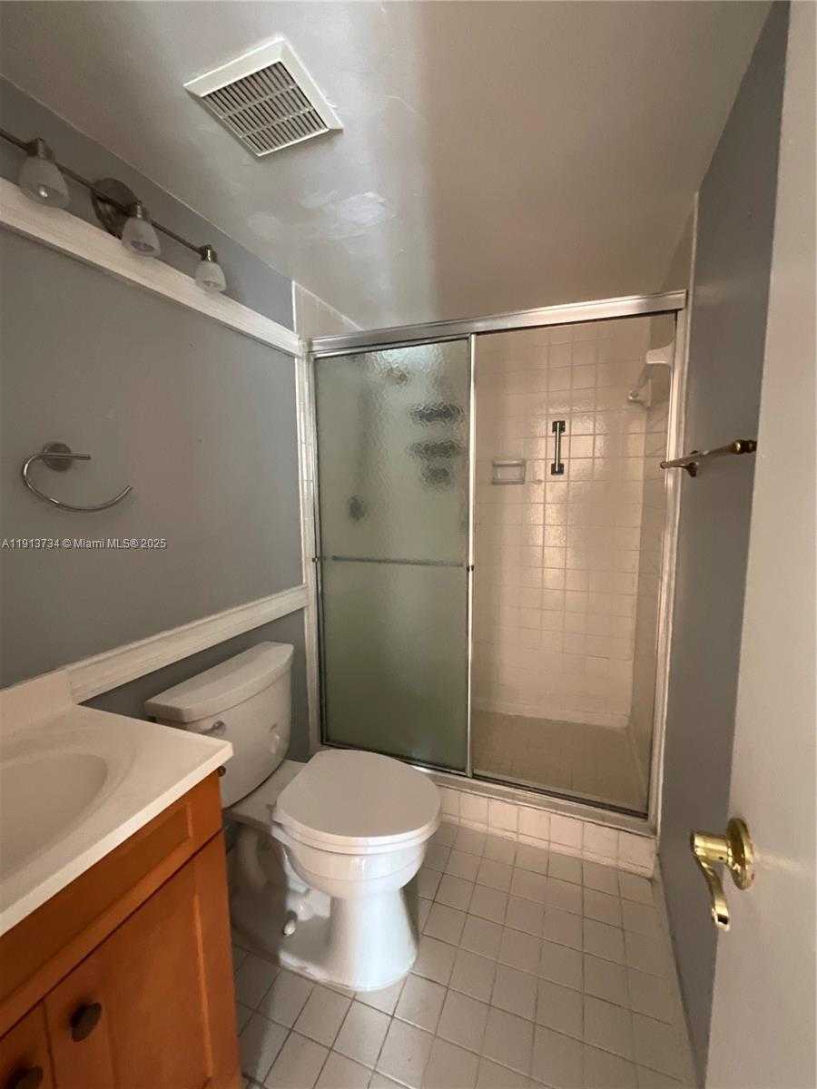 Small Image of 600 NORTH EAST 36TH ST #817, Miami Number 13