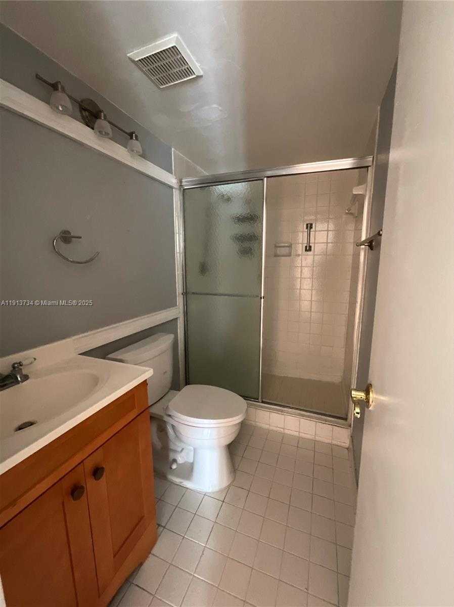 Small Image of 600 NORTH EAST 36TH ST #817, Miami Number 14