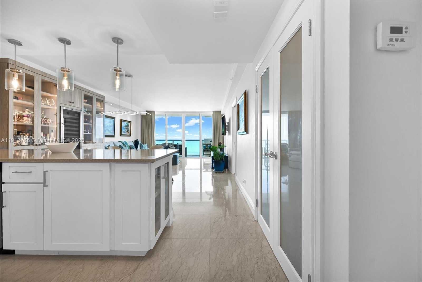 Small Image of 5601 COLLINS AVE #903, Miami Beach Number 11