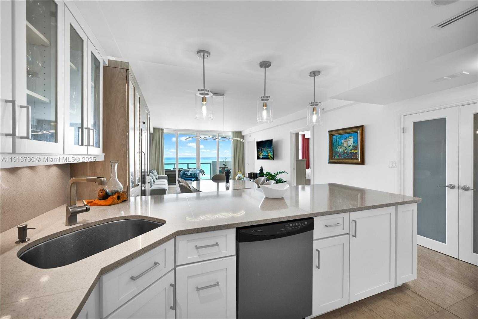 Small Image of 5601 COLLINS AVE #903, Miami Beach Number 6