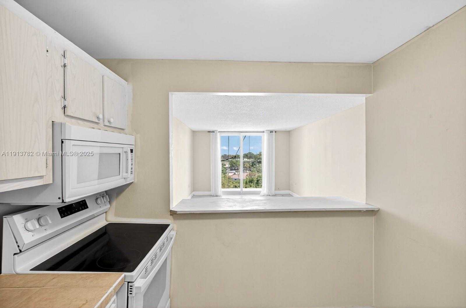 Small Image of 16851 NORTH EAST 23RD AVE #A619, North Miami Beach Number 10