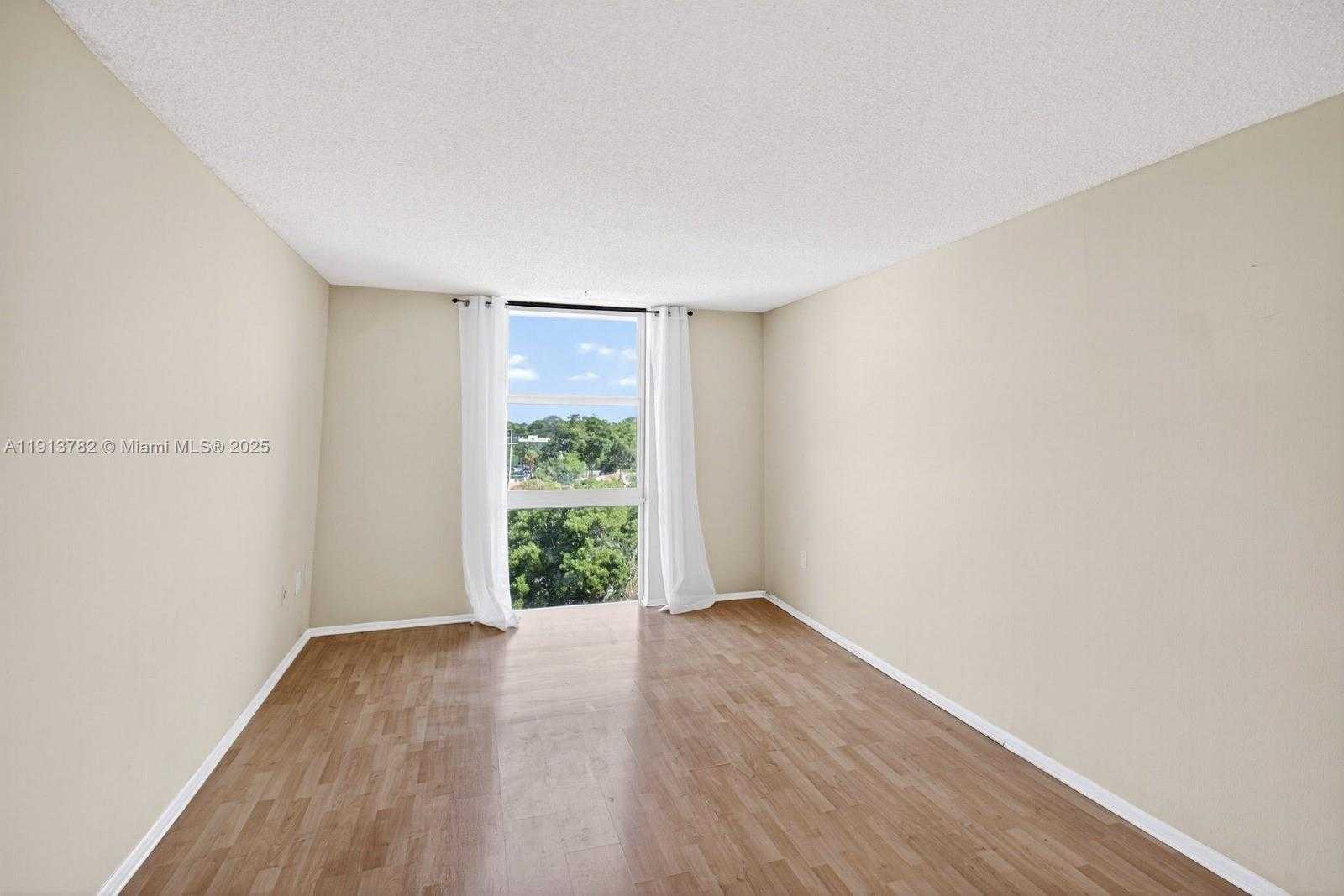 Small Image of 16851 NORTH EAST 23RD AVE #A619, North Miami Beach Number 8