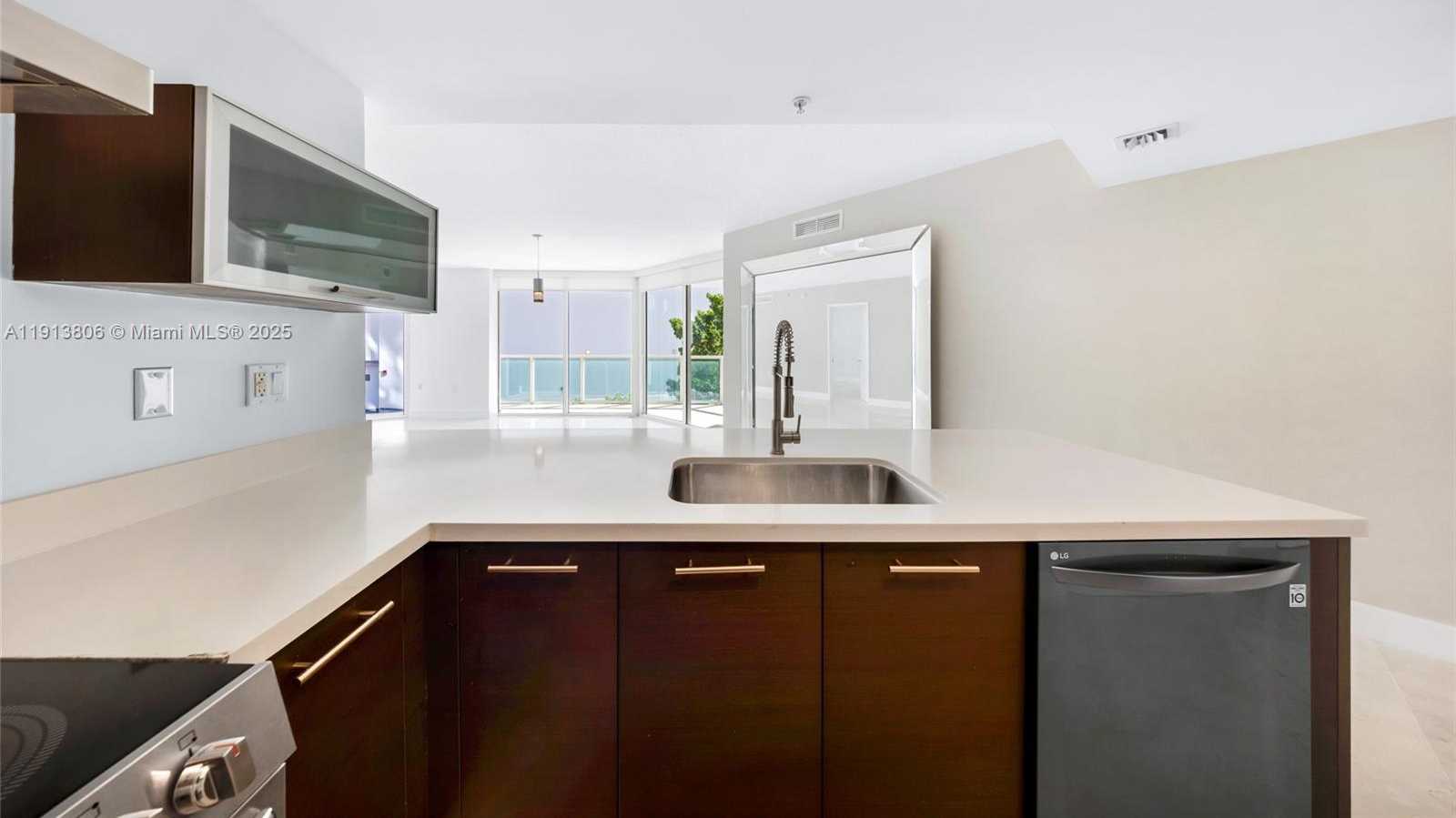Small Image of 150 SUNNY ISLES BLVD #601, Sunny Isles Beach Number 4