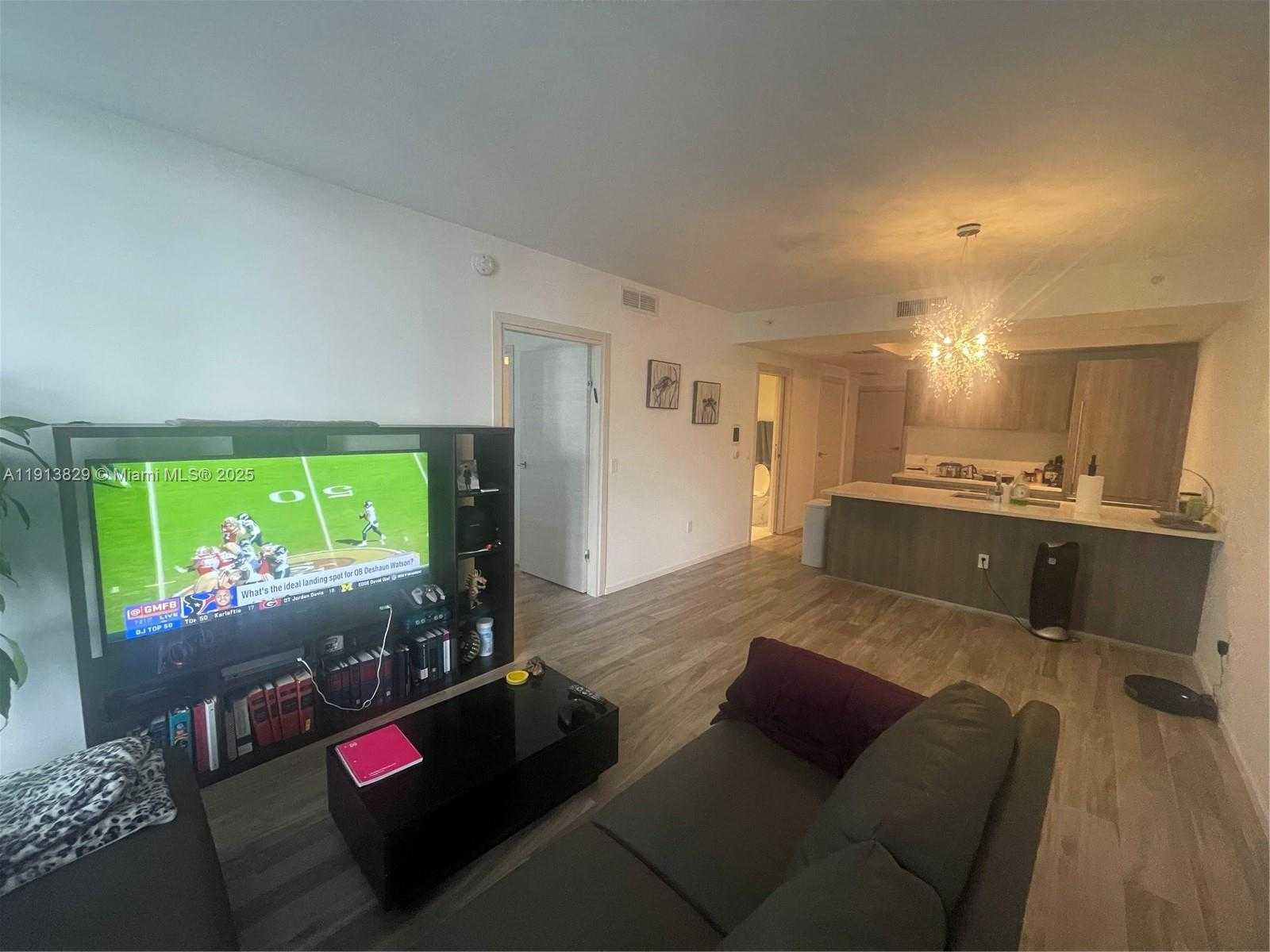 Small Image of 801 SOUTH MIAMI AVE #2207, Miami Number 7