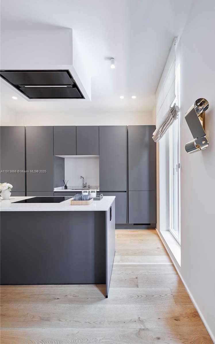 Small Image of 15 CALLE DE LA SALUD #2o. Derecha, Out of City Number 10