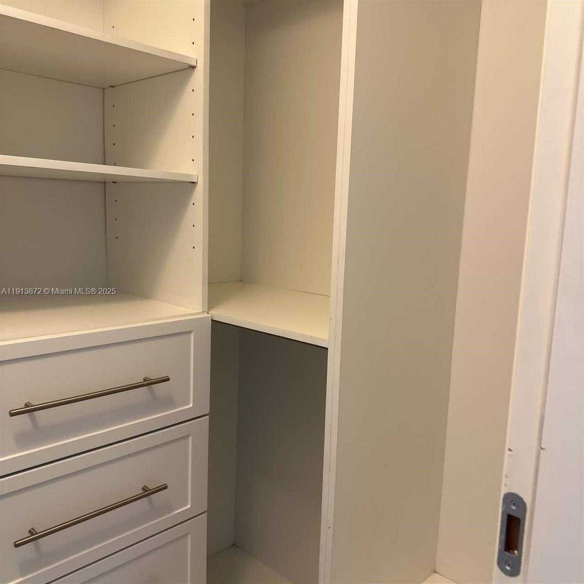 Small Image of 1300 BRICKELL BAY DR #2400, Miami Number 18