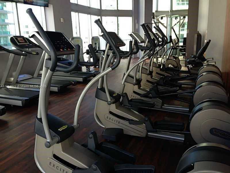 Small Image of 1300 BRICKELL BAY DR #2400, Miami Number 27