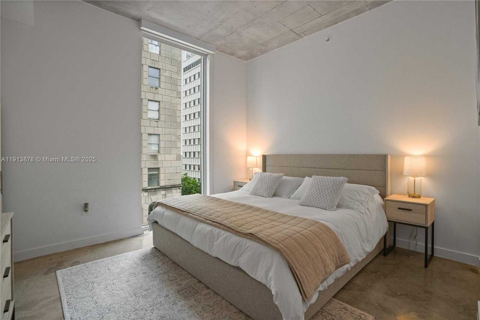 Small Image of 151 SOUTH EAST 1ST ST #502, Miami Number 5